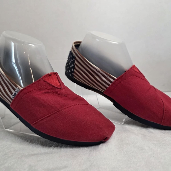 Toms Patriotic Red and Blue Moccasins - Picture 8 of 16